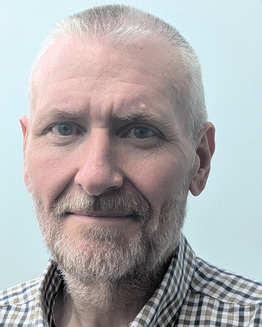 Portrait of Mark Tomlinson, Plainsight Security's lead tester